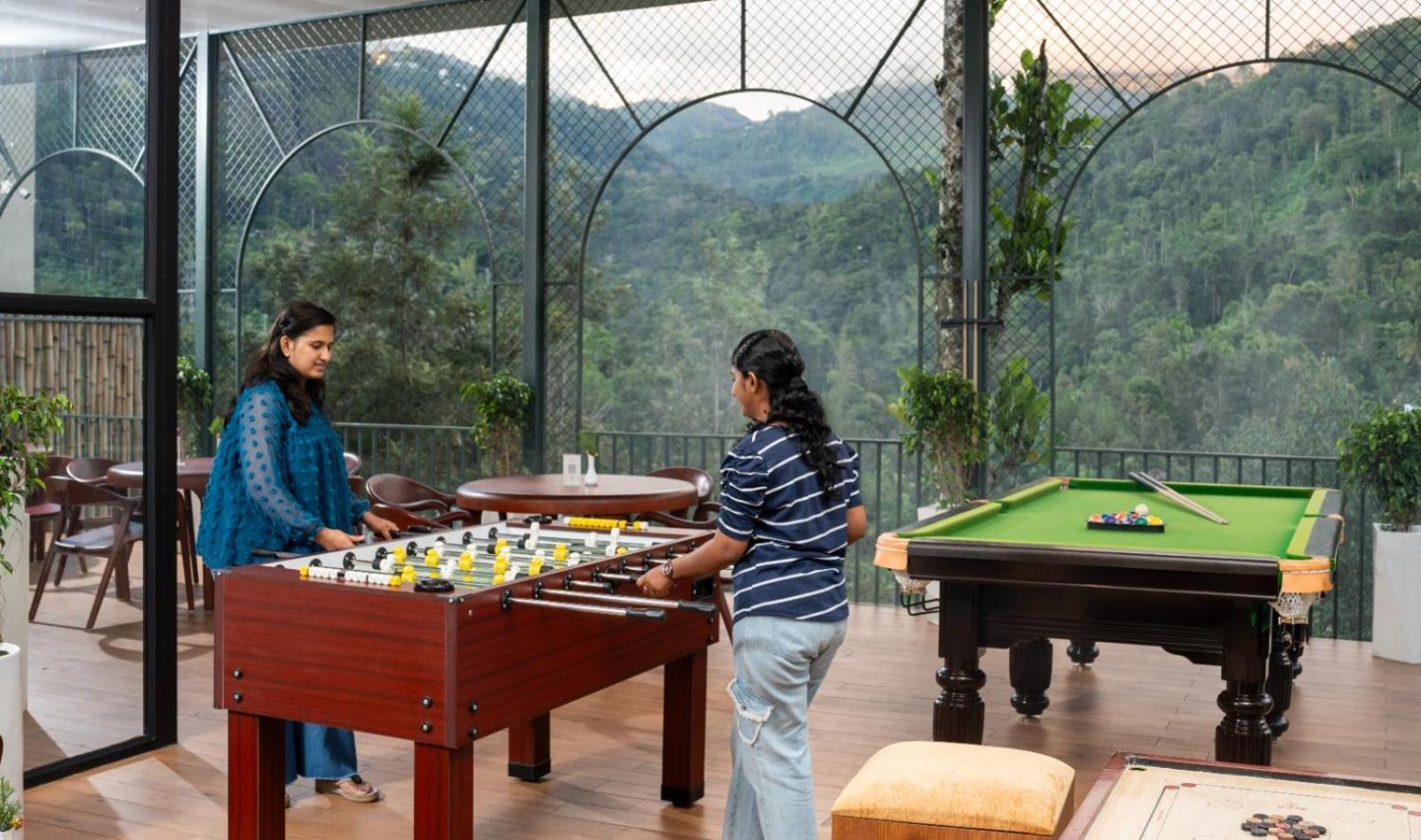 Eden Woods Resorts And Spa Munnar Exterior photo