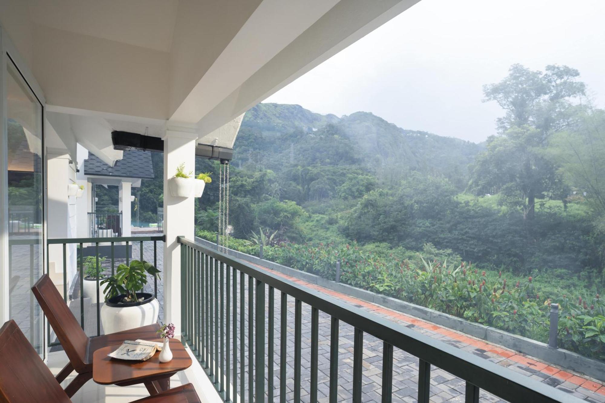 Eden Woods Resorts And Spa Munnar Exterior photo